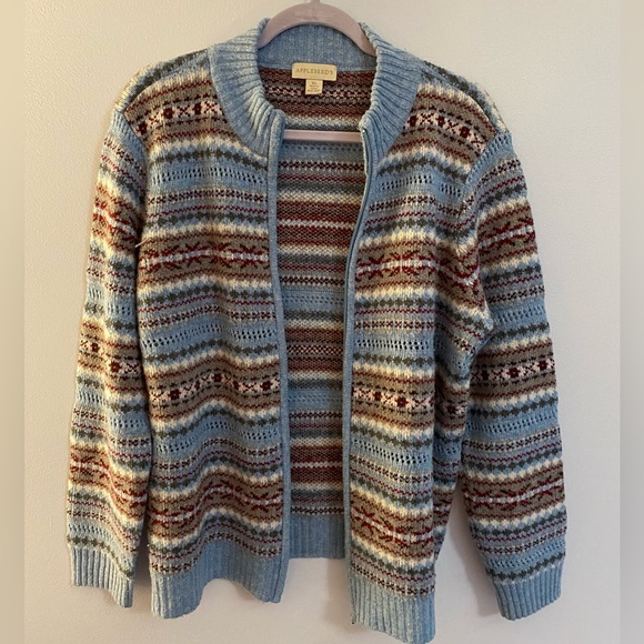 Appleseed’s Sweater/ Cardigan - Picture 4 of 9